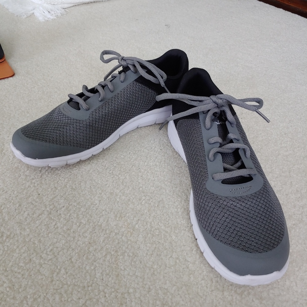 NWOT Champion sneakers